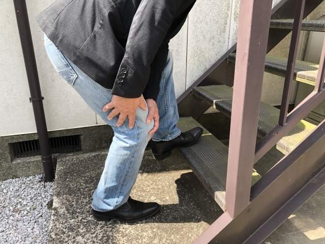 膝の痛み